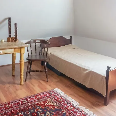 Three-bedroom Holiday In * Pécsely