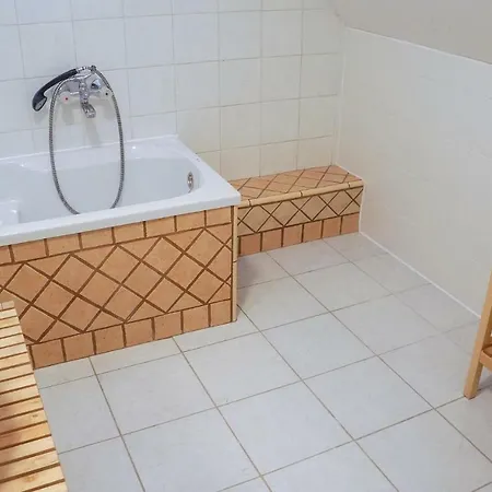 Three-bedroom Holiday In Ferienhaus *