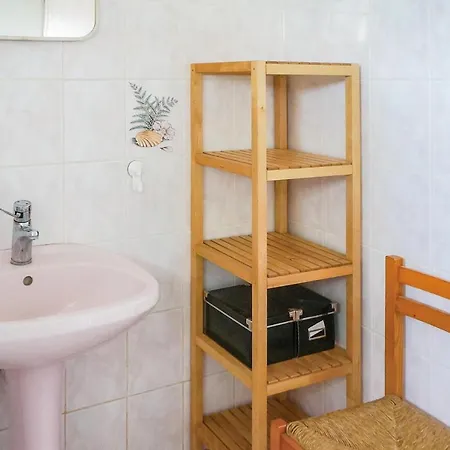 Three-bedroom Holiday In *